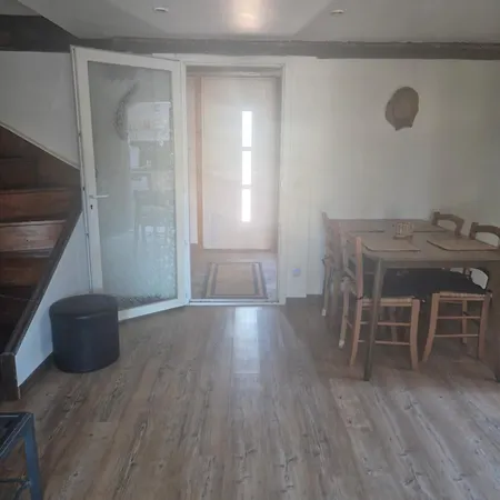 Maisonnette Hébergement de vacances *